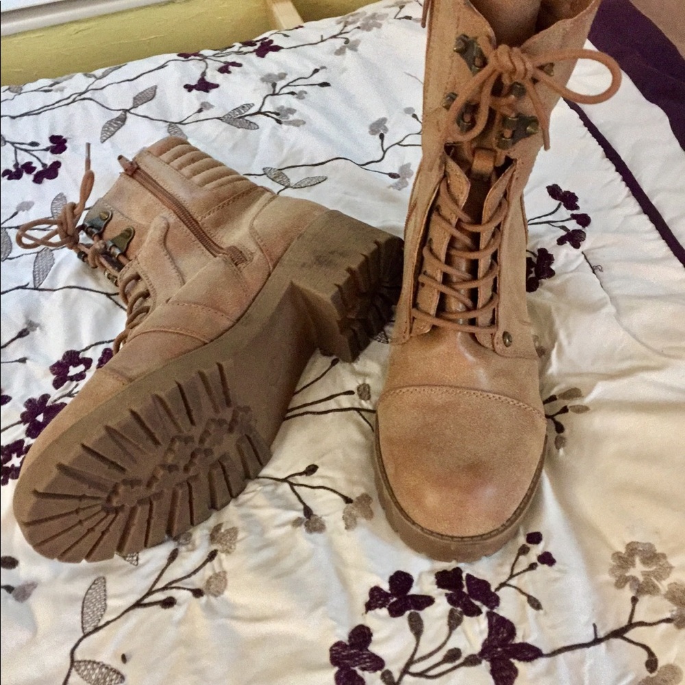Guess ladies ankle boots